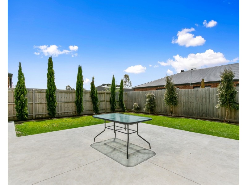 3 Peters Drive, Stratford VIC 3862