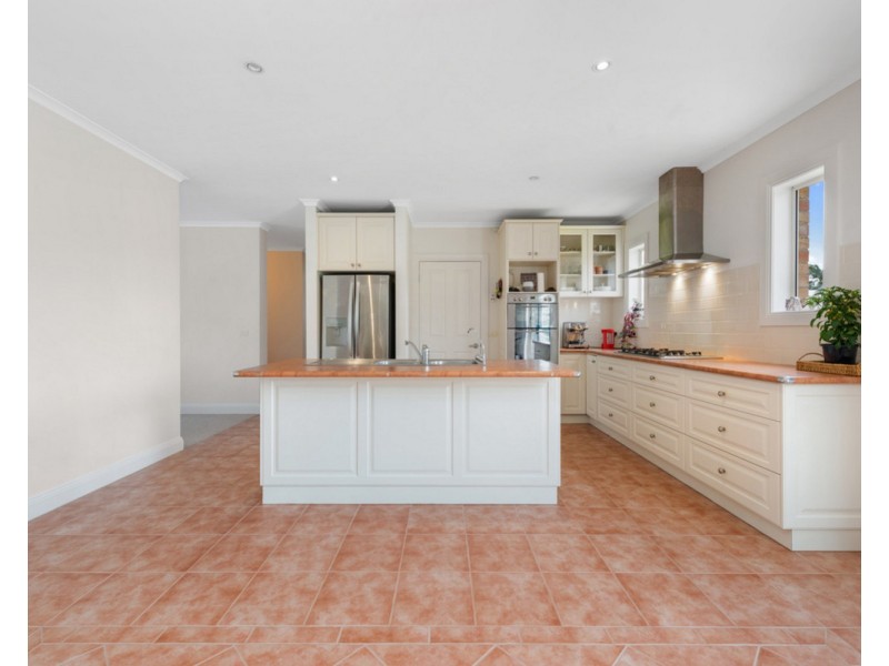 114 Sovereign Drive, Wurruk VIC 3850