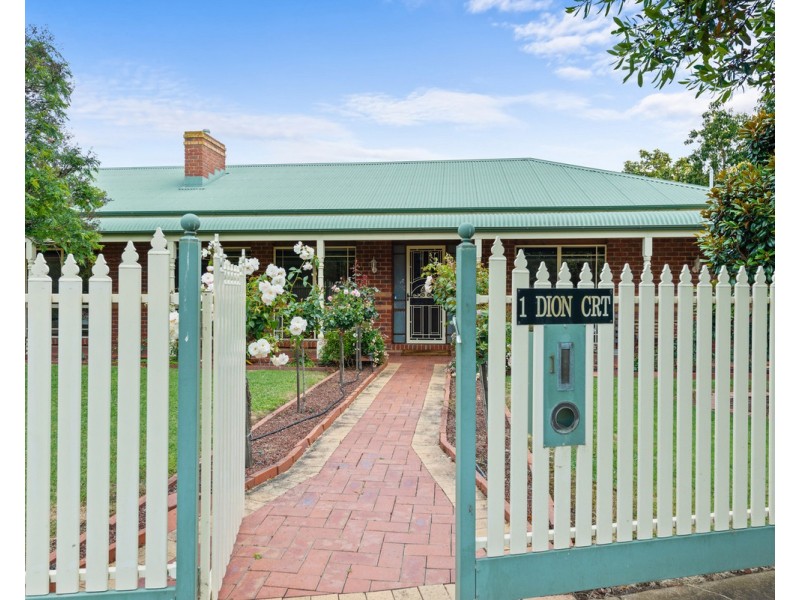 1 Dion Court, Sale VIC 3850