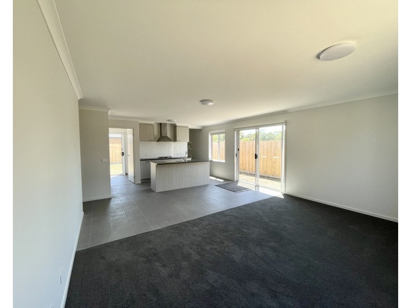 51 Peters Drive, Stratford VIC 3862