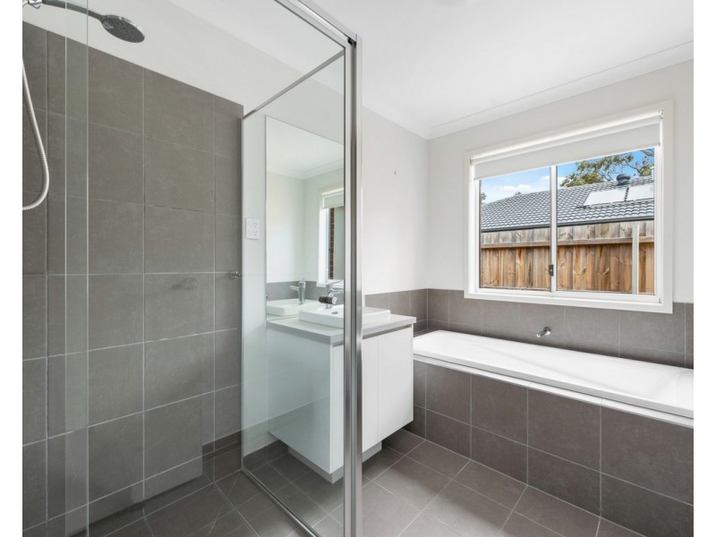 51 Peters Drive, Stratford VIC 3862