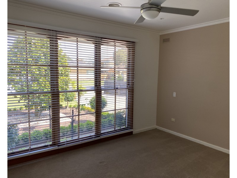 29 Alameda Drive, Sale VIC 3850