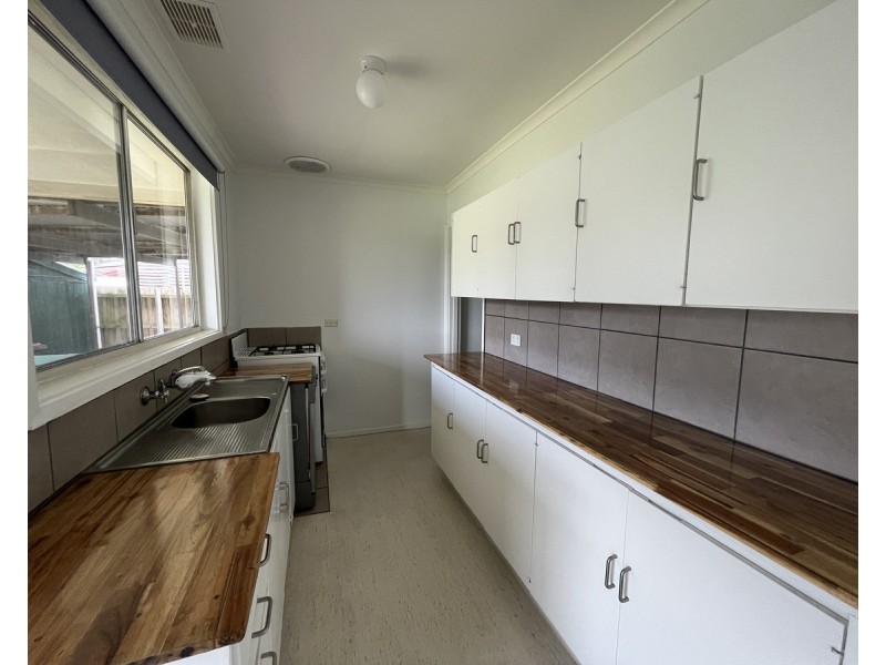 5 Rotary Court, Sale VIC 3850