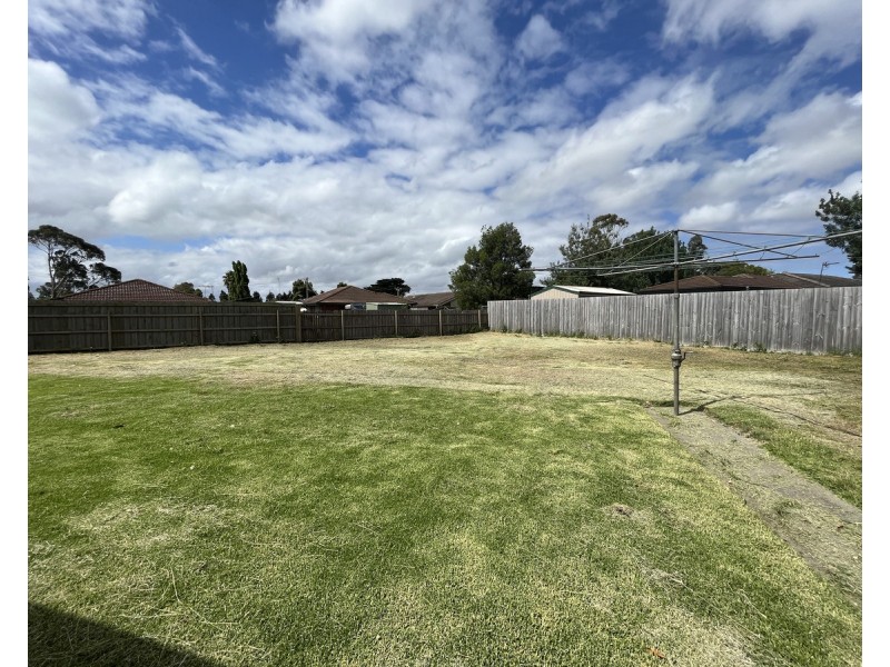 5 Rotary Court, Sale VIC 3850