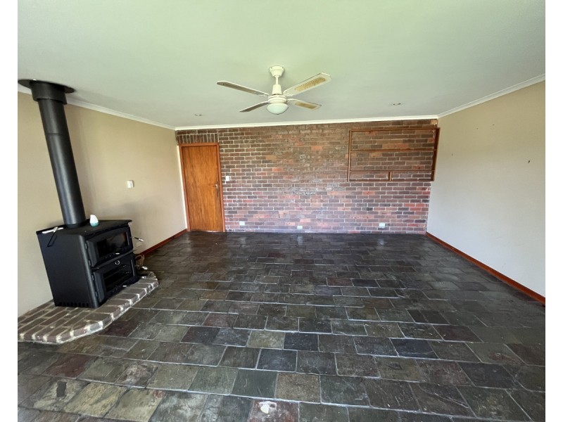 22 Ellen Avenue, Seaspray VIC 3851