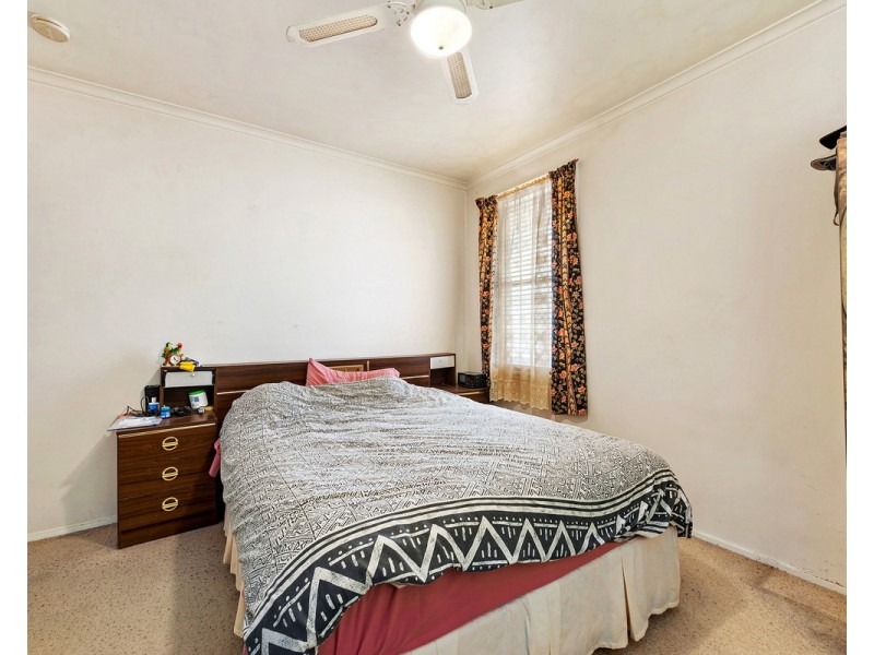 17 Alexandra Avenue, Sale VIC 3850