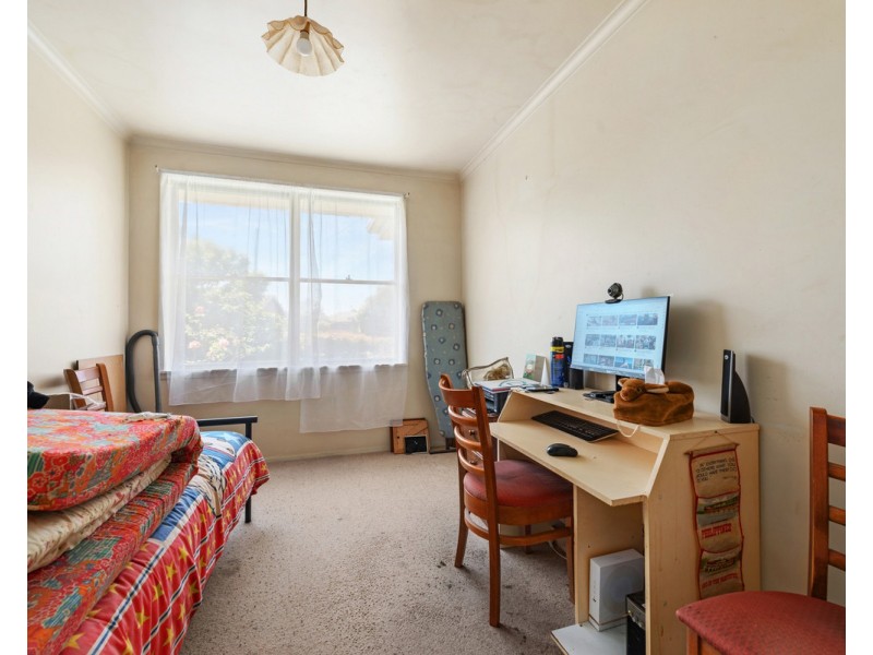 17 Alexandra Avenue, Sale VIC 3850