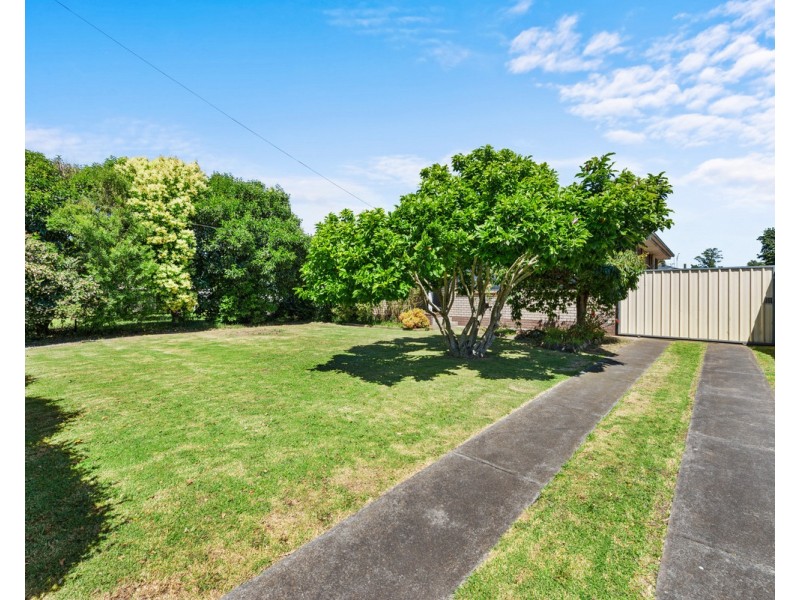 17 Alexandra Avenue, Sale VIC 3850
