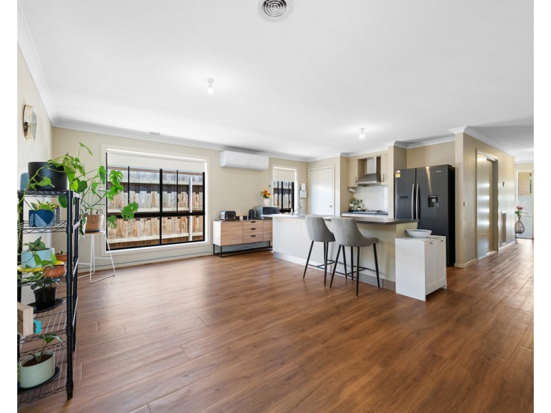 27 Woondella Boulevard, Sale VIC 3850