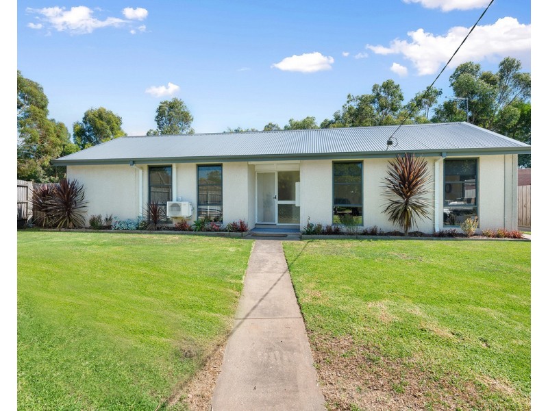 9 Shepherd Court, Sale VIC 3850