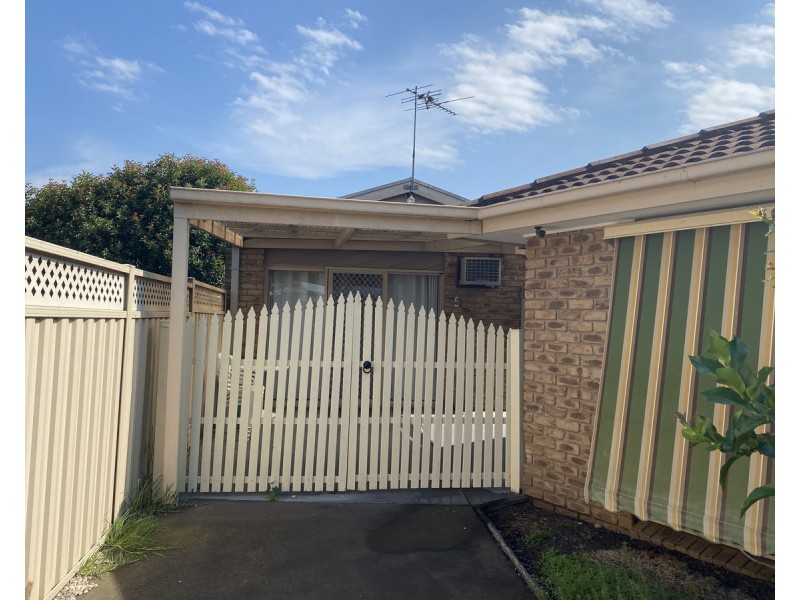 8A Leahe Close, Sale VIC 3850