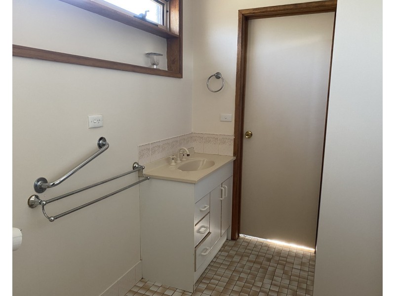 8A Leahe Close, Sale VIC 3850