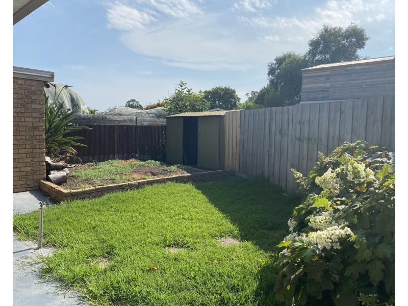 8A Leahe Close, Sale VIC 3850