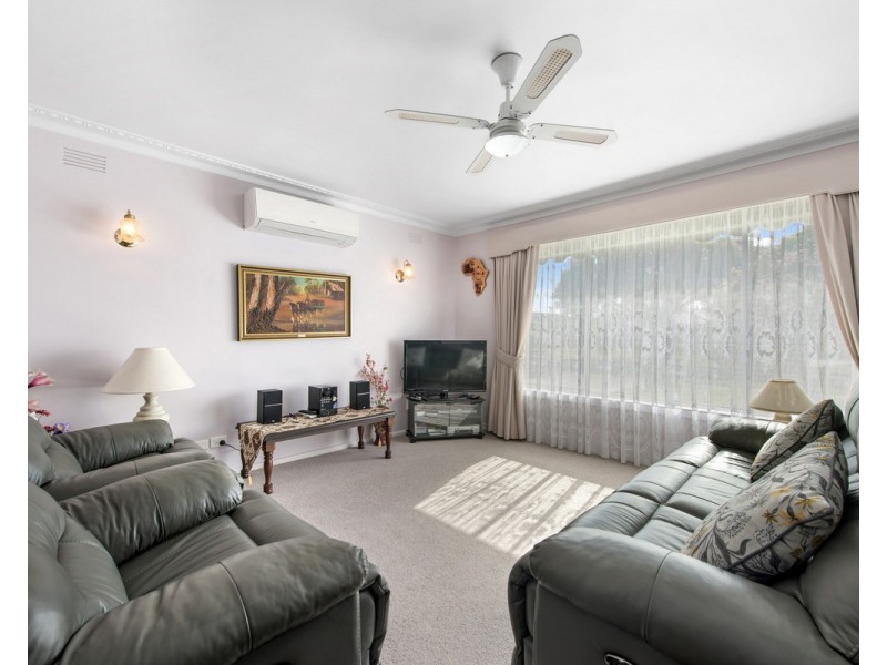 17 Weir Street, Sale VIC 3850