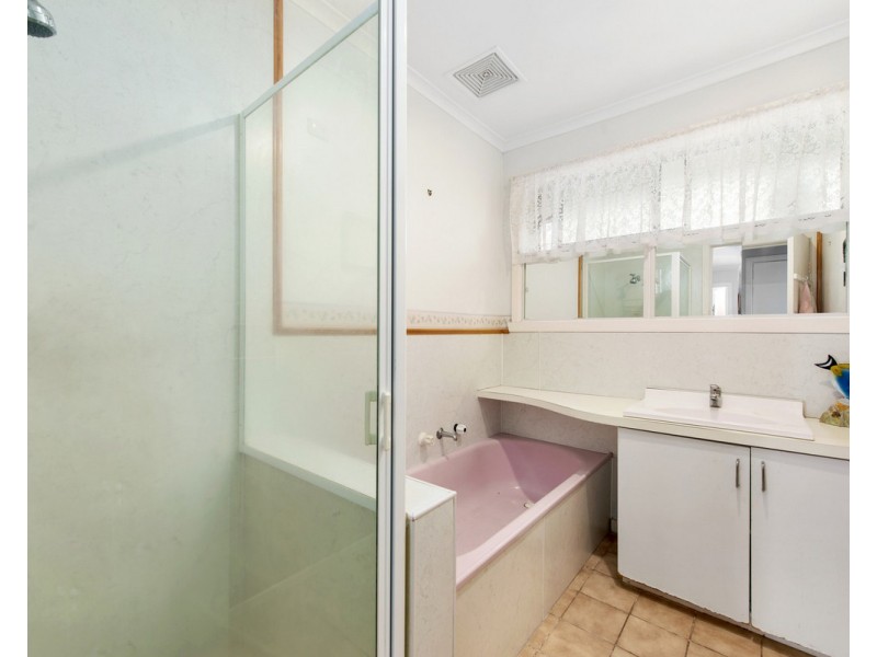 17 Weir Street, Sale VIC 3850