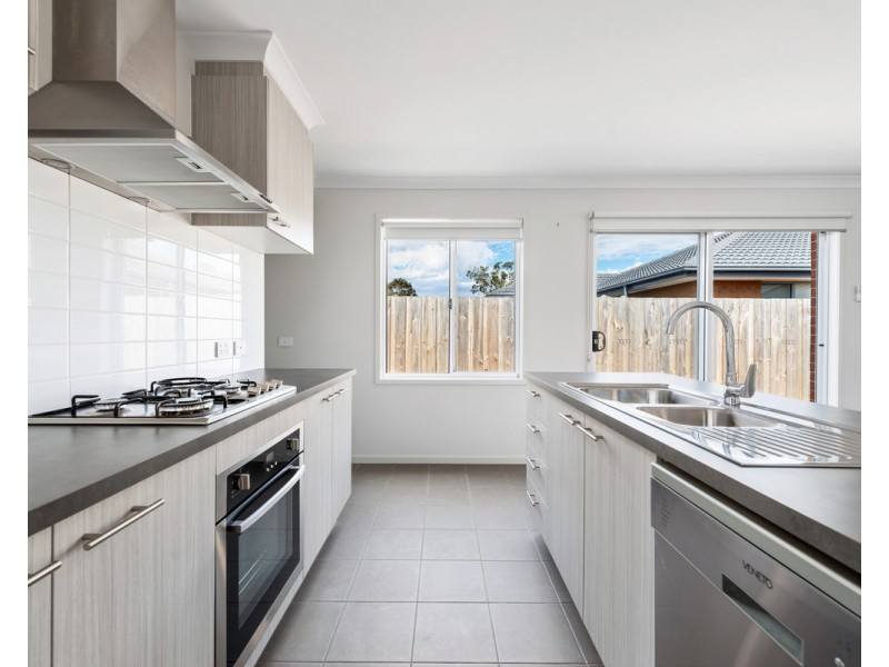 51 Peters Drive, Stratford VIC 3862