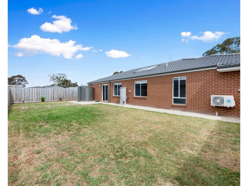 51 Peters Drive, Stratford VIC 3862