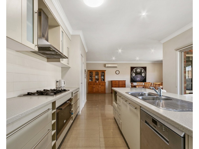 27 Marilyn Way, Sale VIC 3850