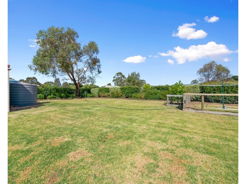 10 Galway Drive, Stratford VIC 3862