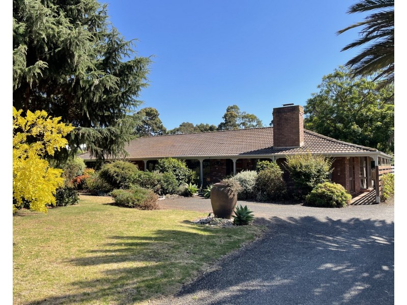 1 Southern Avenue, Sale VIC 3850