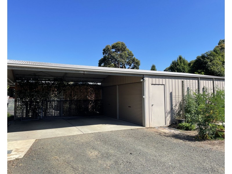 1 Southern Avenue, Sale VIC 3850