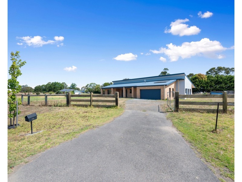 12 Cashmere Close, Wurruk VIC 3850