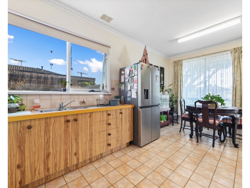 8 Sandra Court, Sale VIC 3850