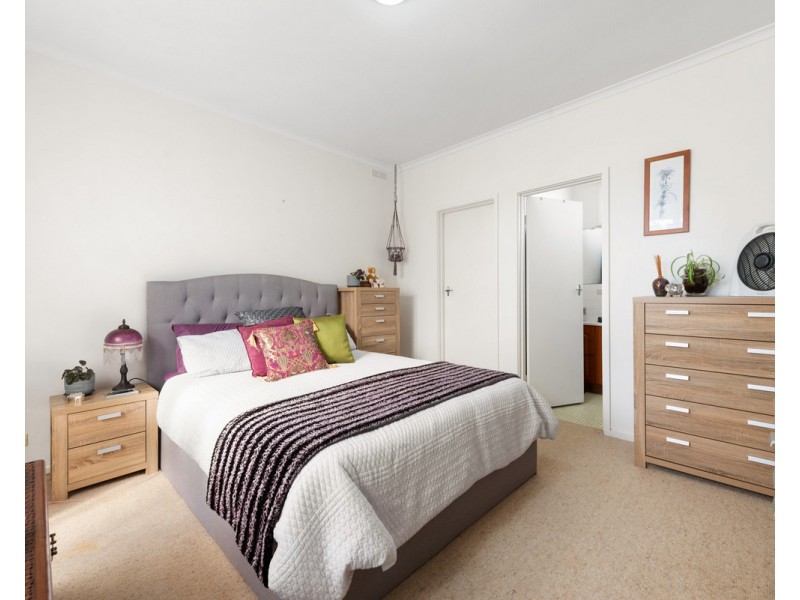 8 Sandra Court, Sale VIC 3850