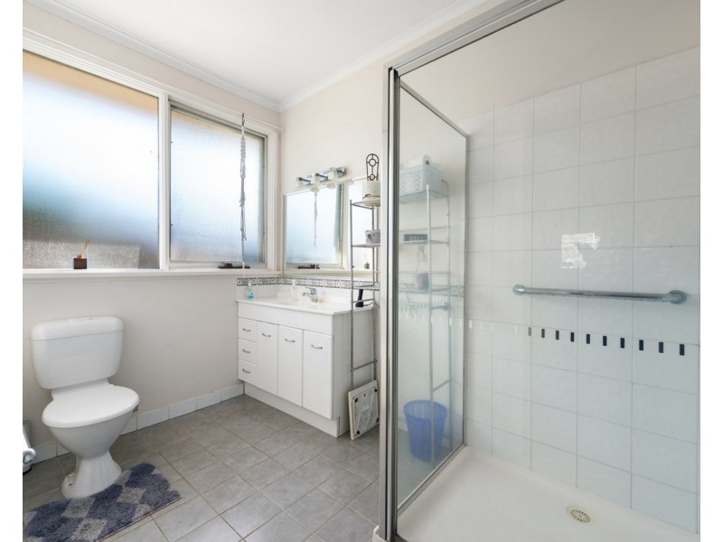 8 Sandra Court, Sale VIC 3850