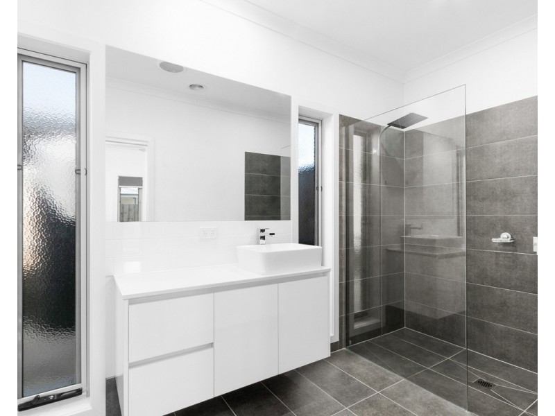 2 Lapwing Lane, Sale VIC 3850
