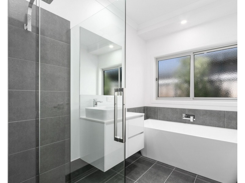2 Lapwing Lane, Sale VIC 3850