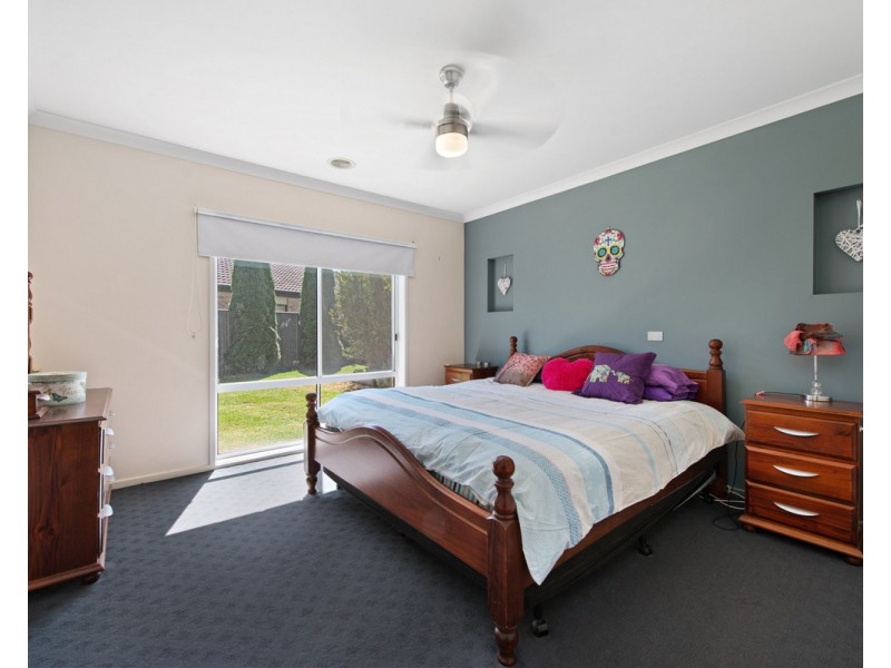 30 Krista Court, Sale VIC 3850