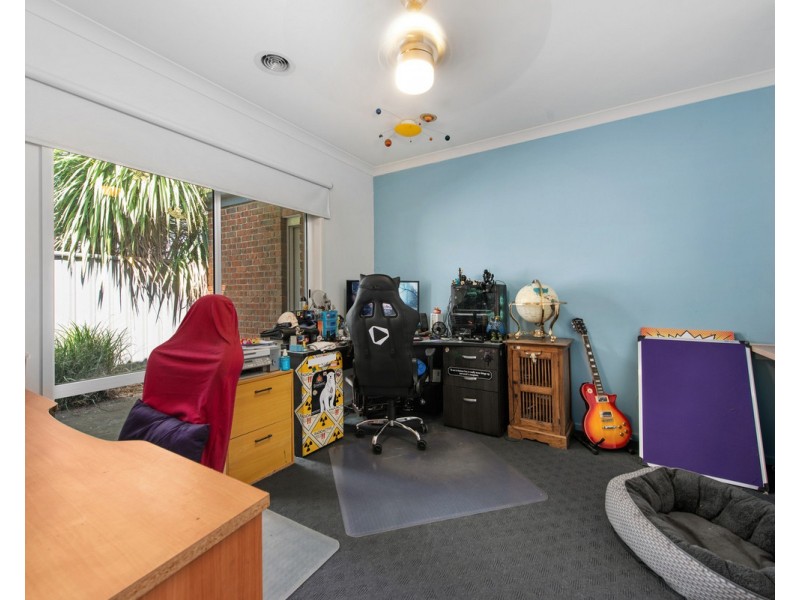 30 Krista Court, Sale VIC 3850