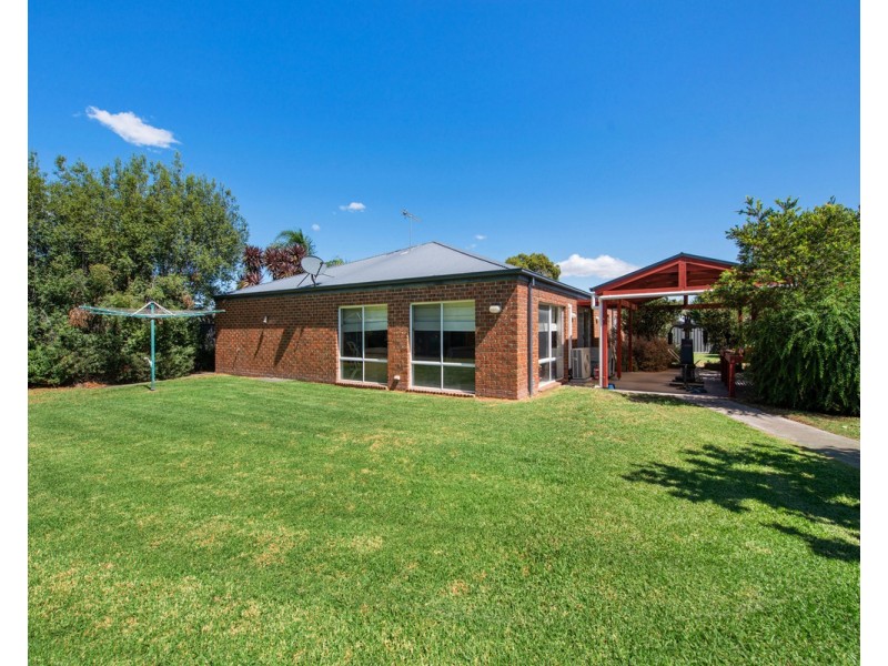 30 Krista Court, Sale VIC 3850