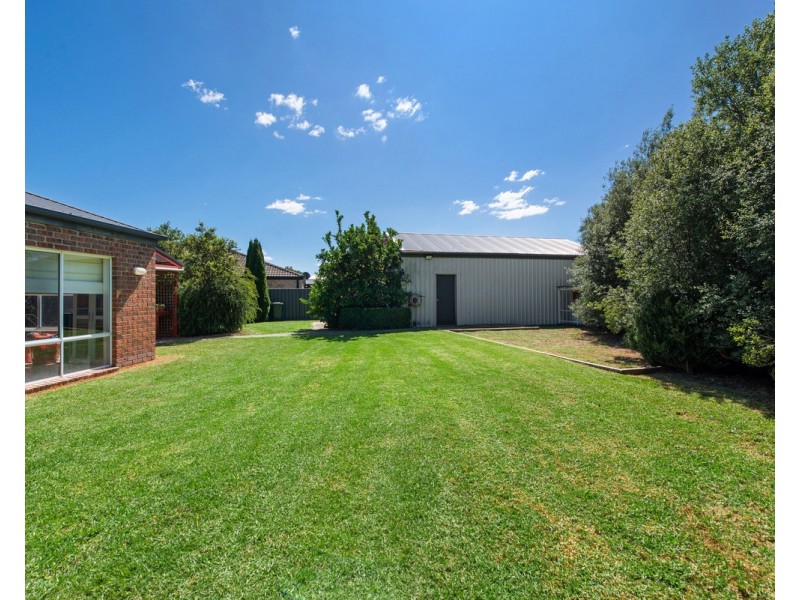 30 Krista Court, Sale VIC 3850