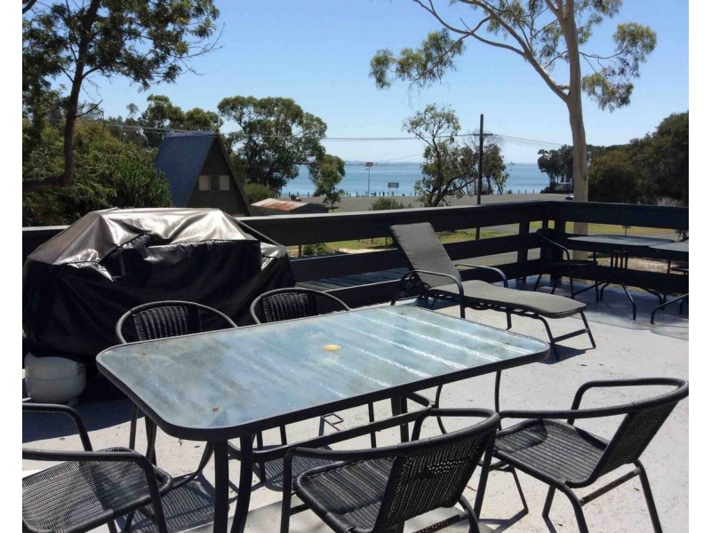 41 Seagull Drive, Loch Sport VIC 3851