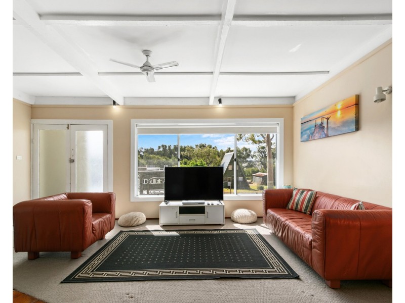 41 Seagull Drive, Loch Sport VIC 3851