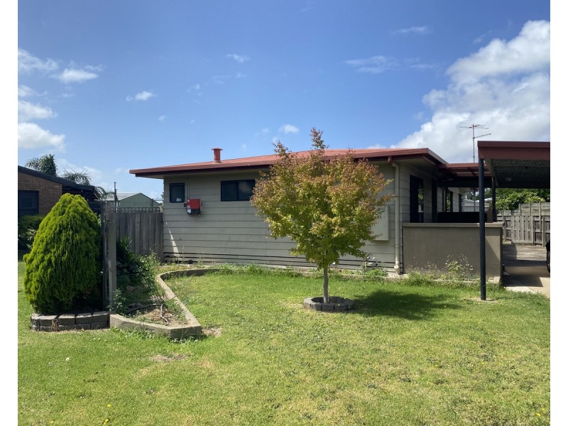 16 Ellen Way, Sale VIC 3850