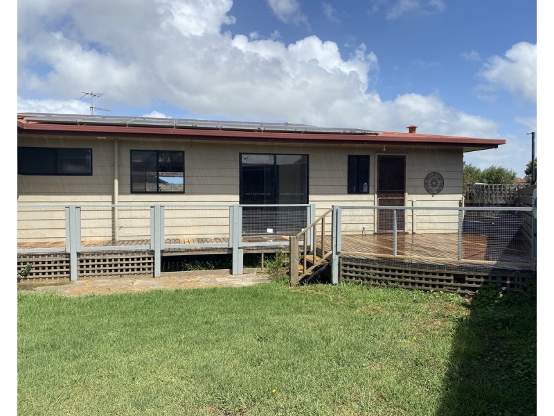 16 Ellen Way, Sale VIC 3850