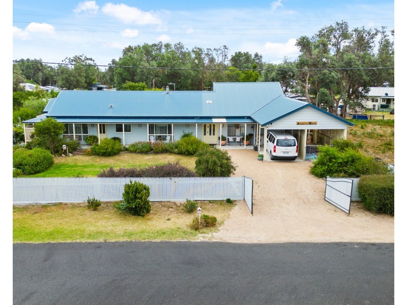 60-62 Sea Breeze Avenue, Golden Beach VIC 3851