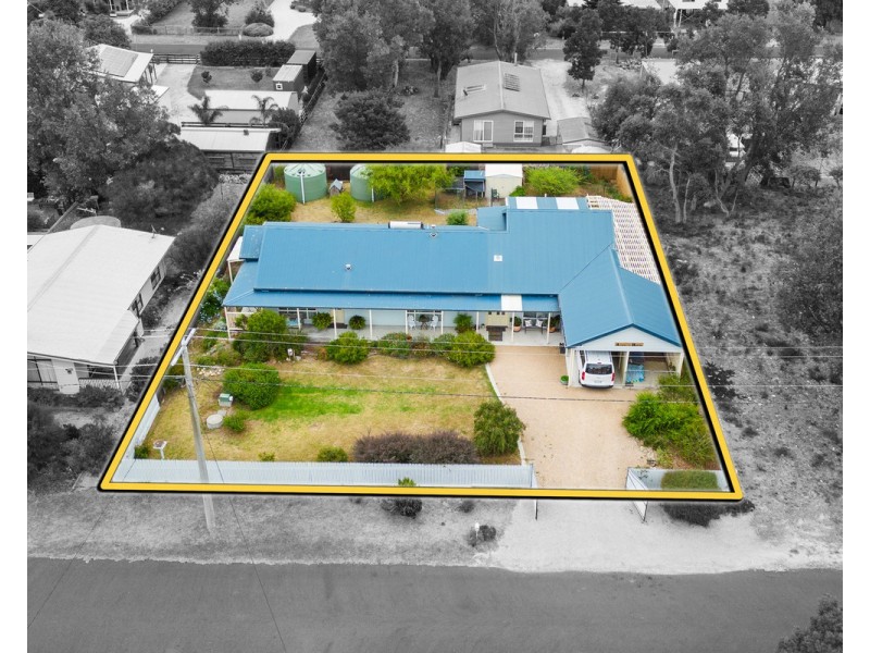 60-62 Sea Breeze Avenue, Golden Beach VIC 3851