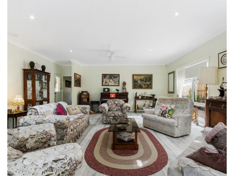 60-62 Sea Breeze Avenue, Golden Beach VIC 3851