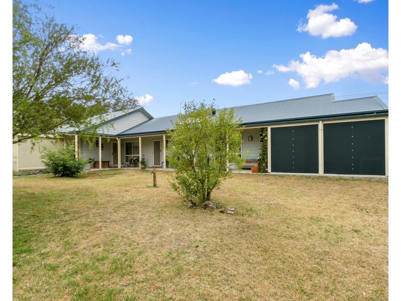 60-62 Sea Breeze Avenue, Golden Beach VIC 3851