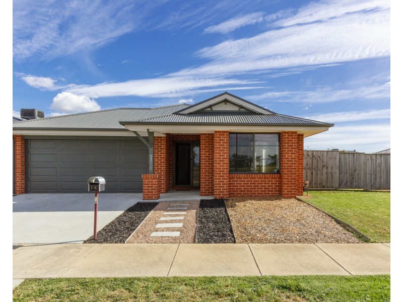 14 Woondella Boulevard, Sale VIC 3850