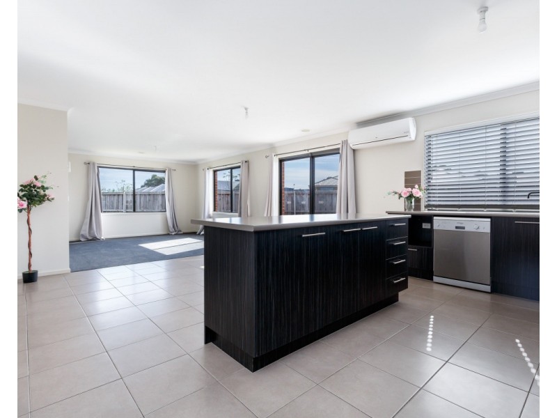 14 Woondella Boulevard, Sale VIC 3850