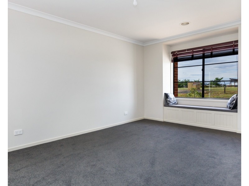 14 Woondella Boulevard, Sale VIC 3850