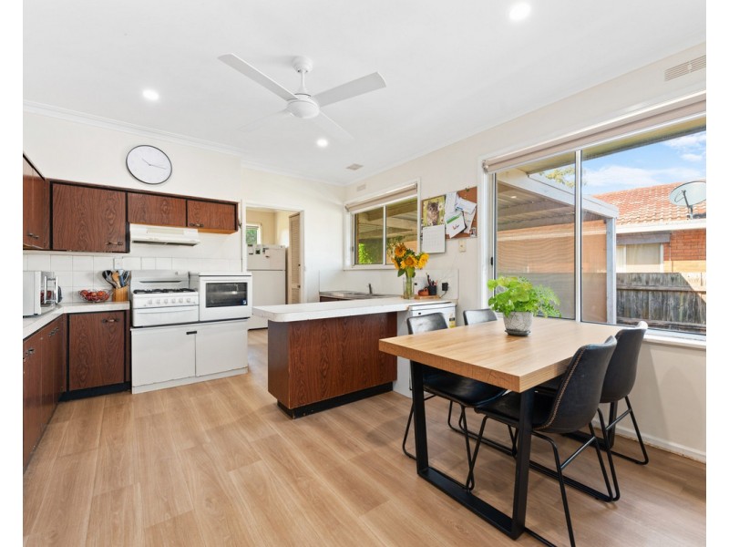 39 Valentine Crescent, Sale VIC 3850