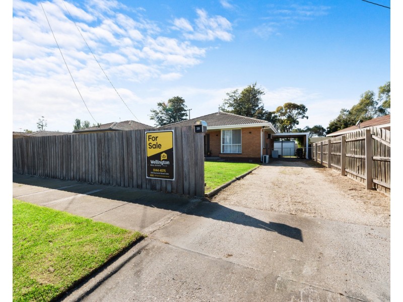 39 Valentine Crescent, Sale VIC 3850