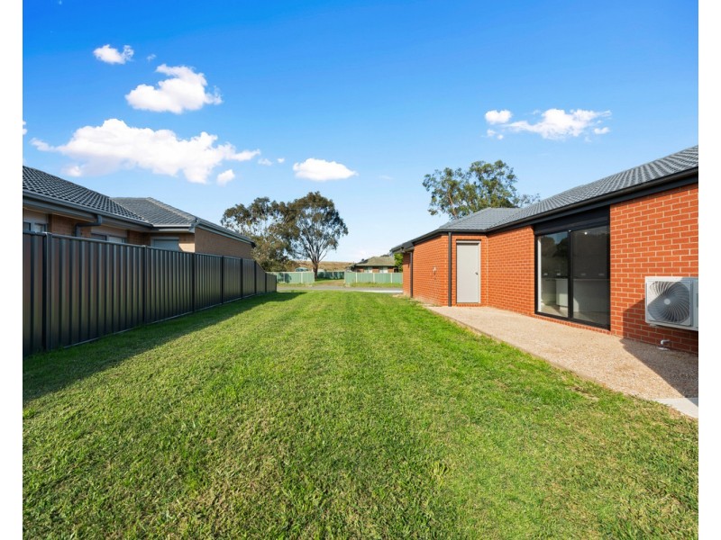 101 Lee Street, Stratford VIC 3862