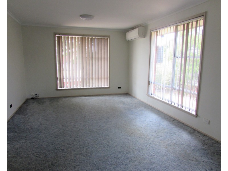 21 Glomar Grove, Sale VIC 3850